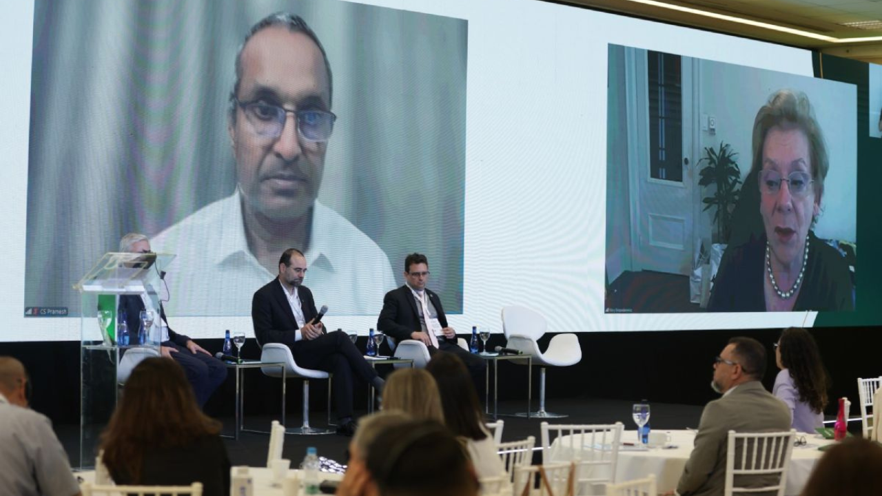 Debate sobre avanços no tratamento do câncer